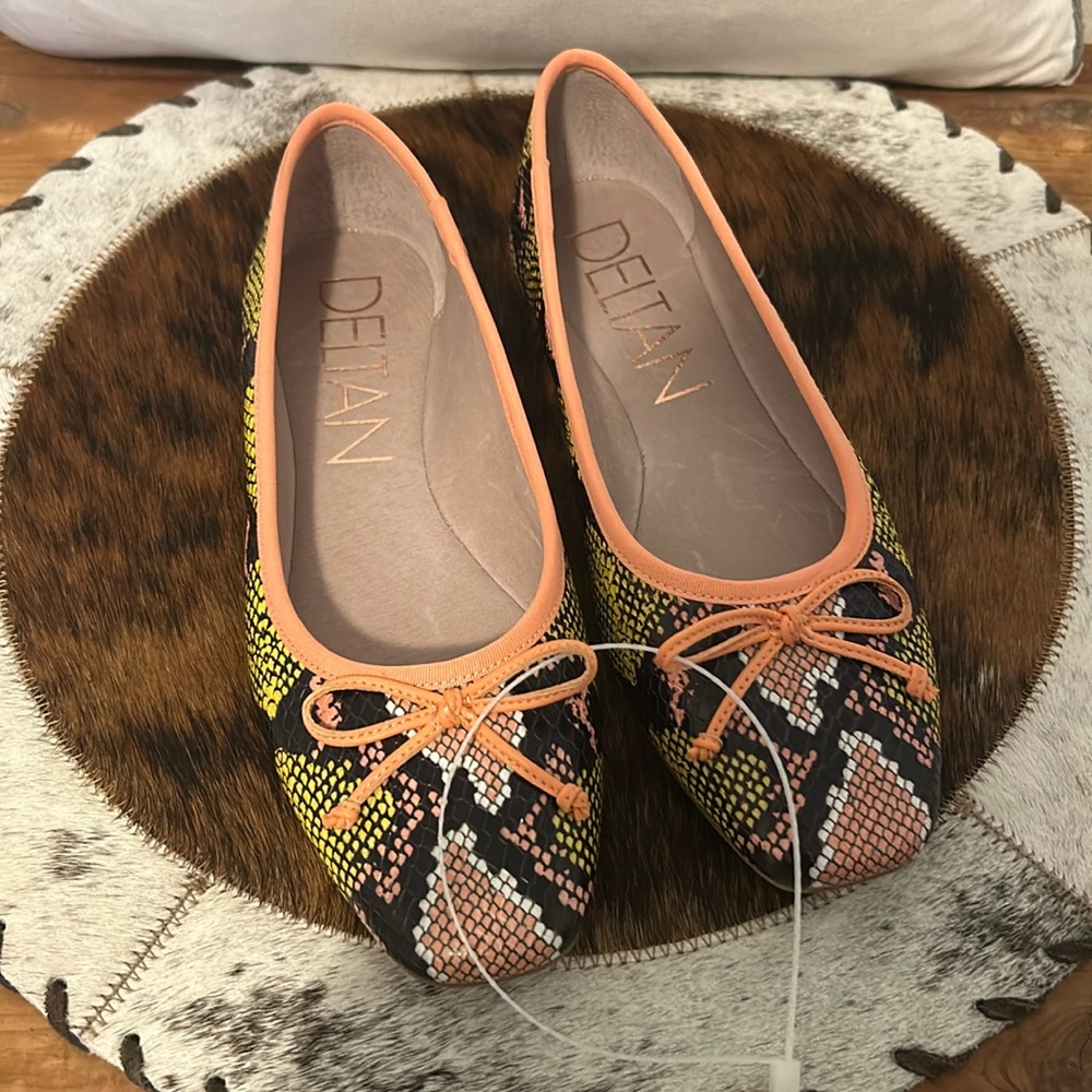 Deltan size 7 shoes